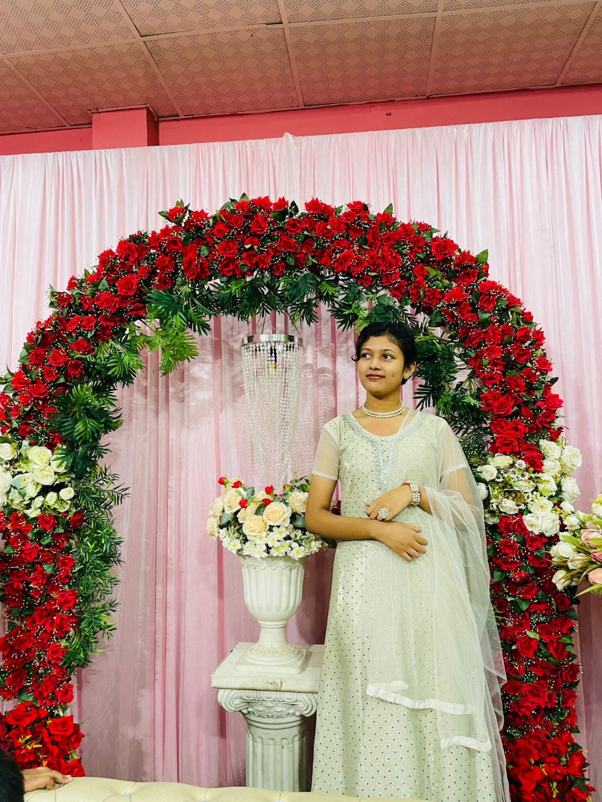 Roses arch · white gown